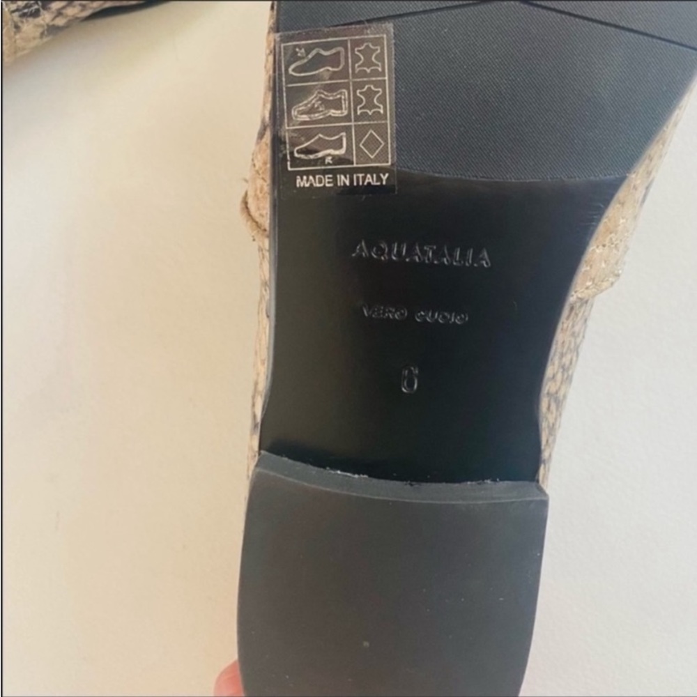 Aquatalia Revy Tan Black Sanke Embossed Slip On Loafers Flats SZ 5.5 - Picture 7 of 7
